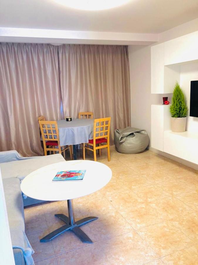 Apartamento Duplex 5 Min De La Playa ベニドルム エクステリア 写真
